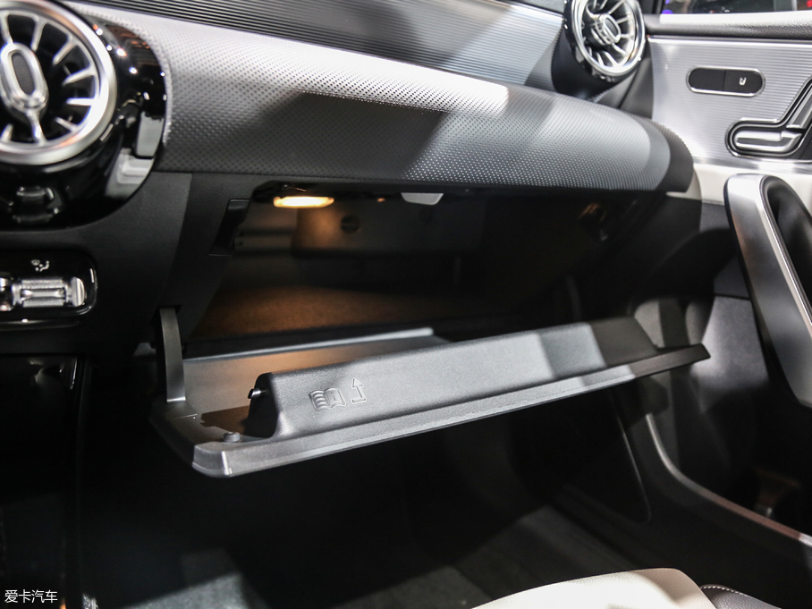 2019��YA��(�M��) A 220 4MATIC