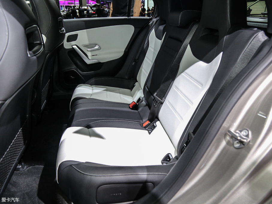 2019YA(M(jn)) A 220 4MATIC