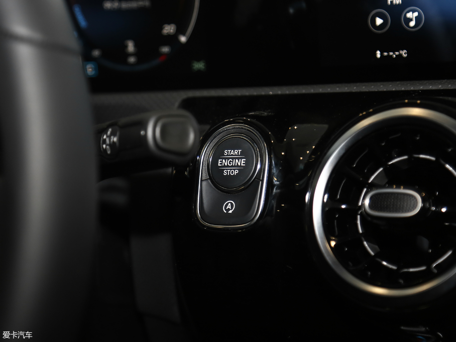 2019��YA��(�M��) A 200 �Ӹ���