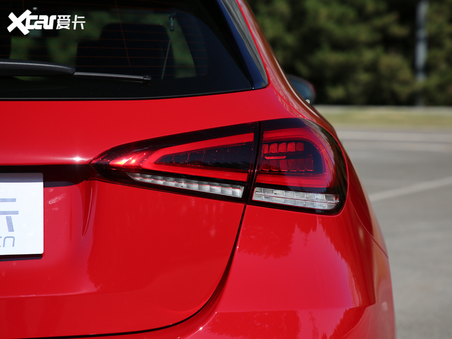 2019YA(M) A 200 r