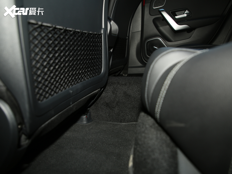 2019YA(M) A 200 r