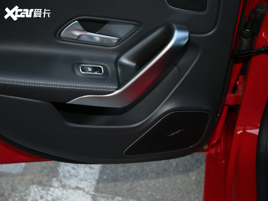 2019YA(M) A 200 r