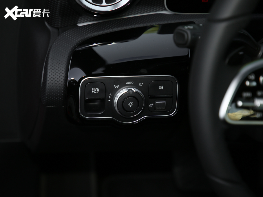 2019YA(M) A 200 r