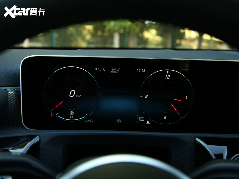 2019YA(M) A 200 r