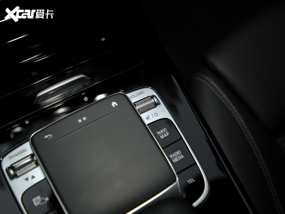 2019YA(M) A 200 r