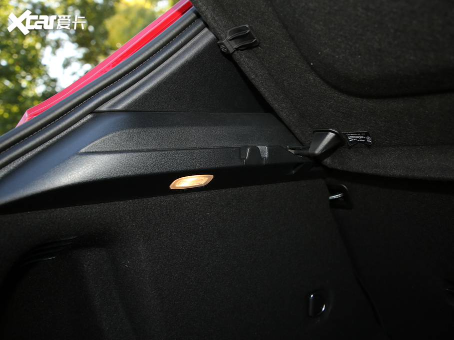 2019YA(M) A 200 r