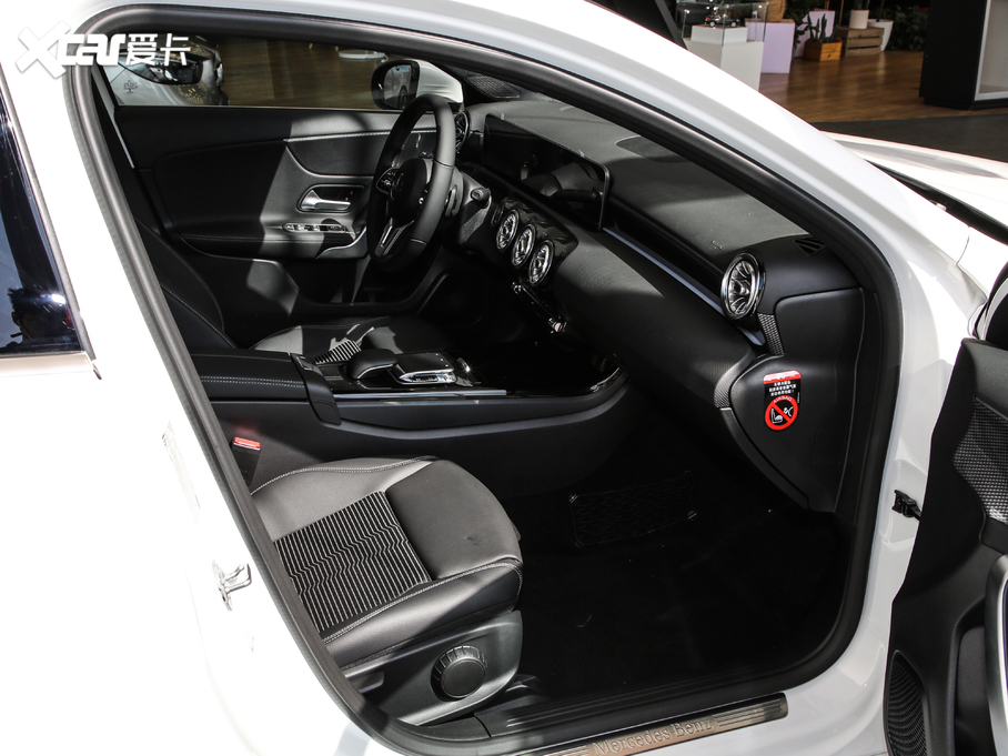 2019��YA��(�M��) A 200 �Ӹ���