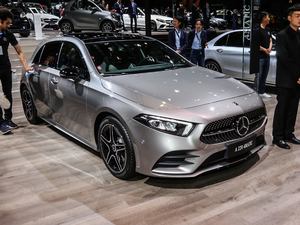 2019款A 220 4MATIC 左前45度