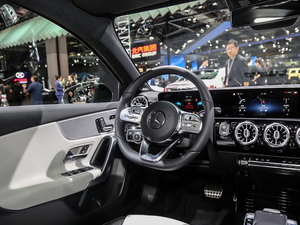 2019A 220 4MATIC п؅^