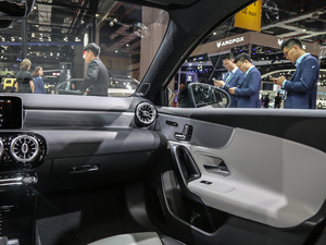 2019A 220 4MATIC п؅^