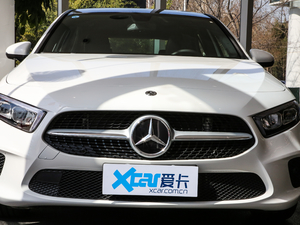 2019款A 200 动感型 中网