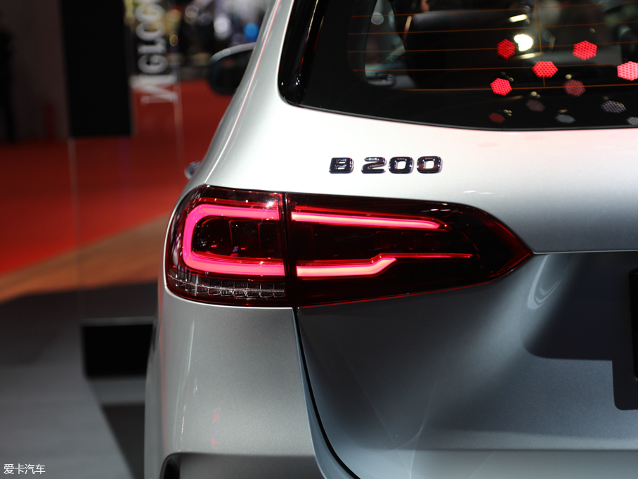 2020YB B 200 Sport