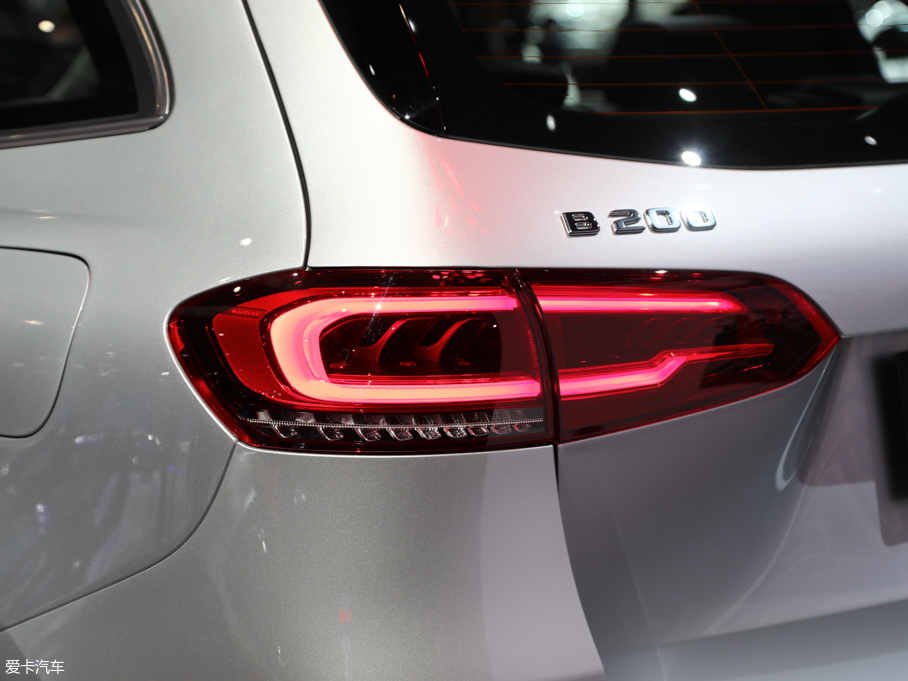 2020YB B 200 Sport