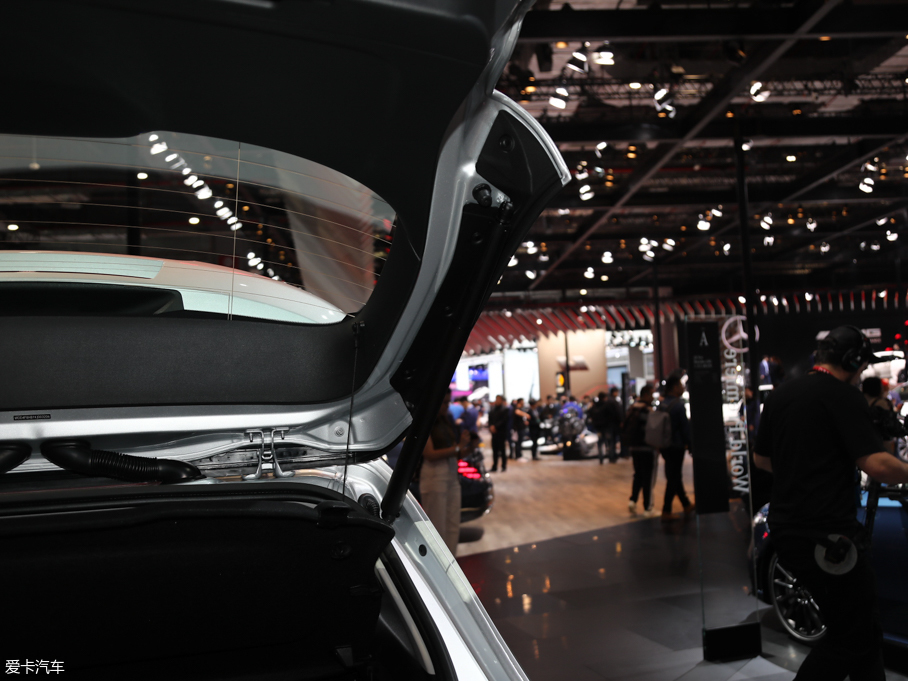 2020YB B 200 Sport