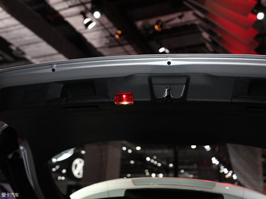 2020YB B 200 Sport