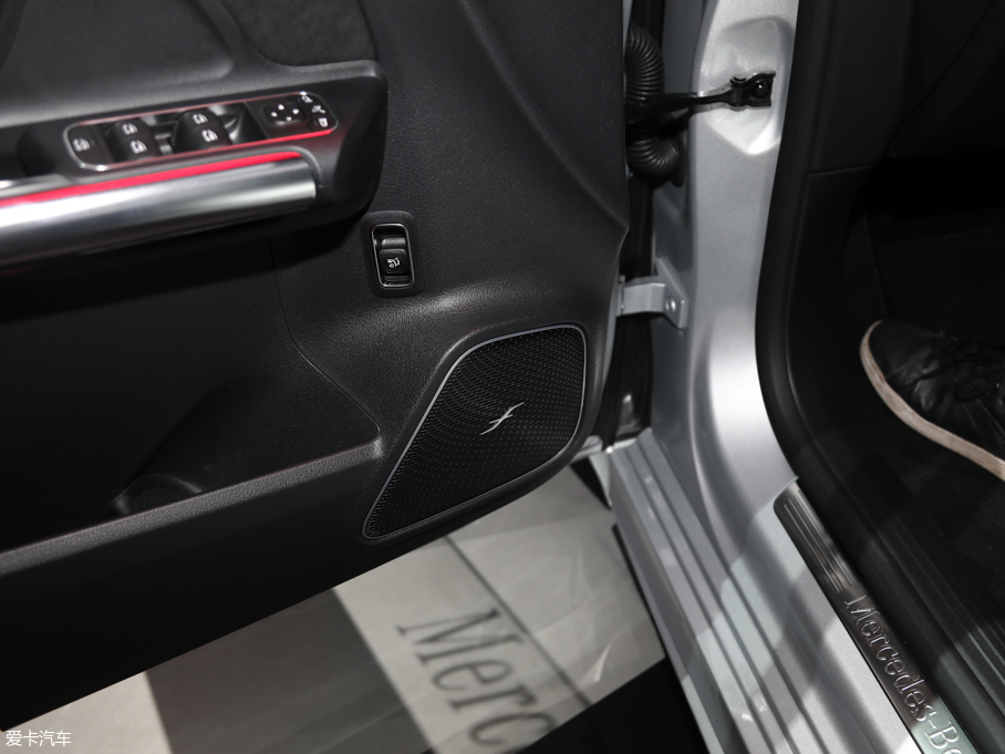 2020YB B 200 Sport