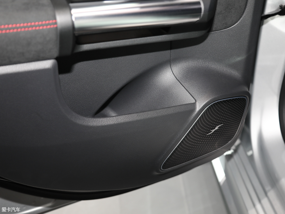 2020YB B 200 Sport