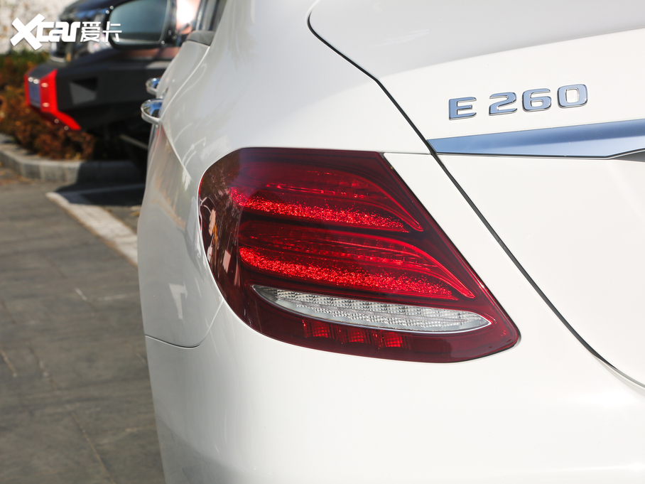 2020YE(M) E 260 \Ӱ