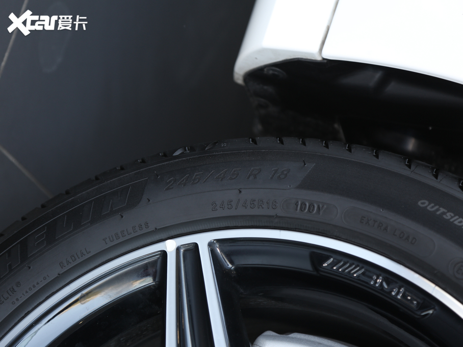 2020YE(M) Ŀ E 260 \Ӱ