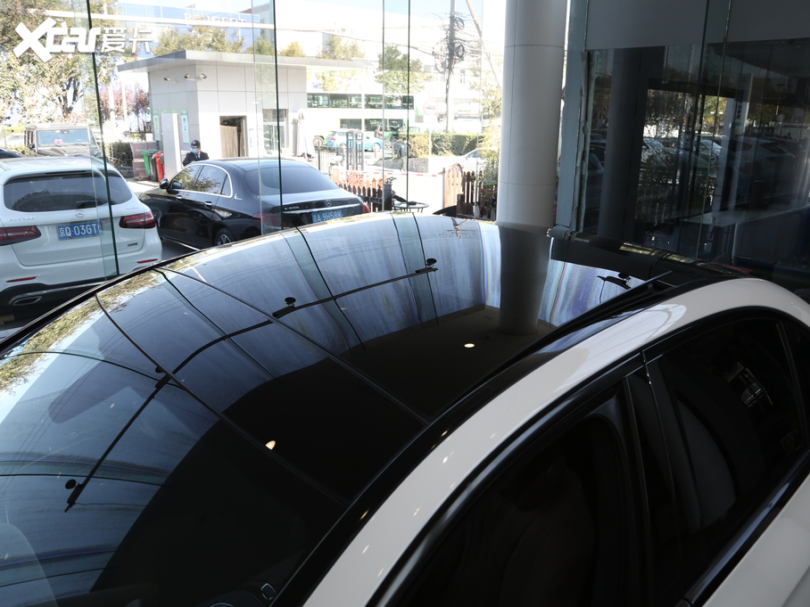 2020YE(M) Ŀ E 260 \Ӱ