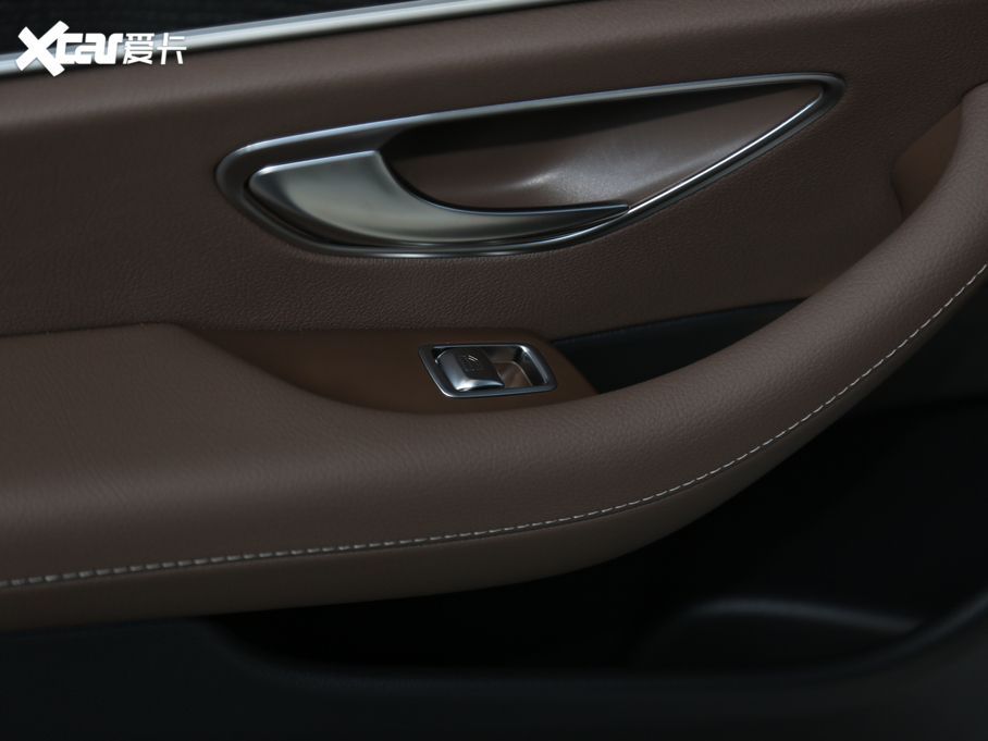 2020YE(M) Ŀ E 260 \Ӱ