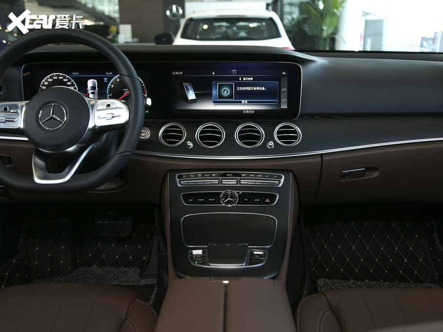 2020YE(M) Ŀ E 260 \Ӱ