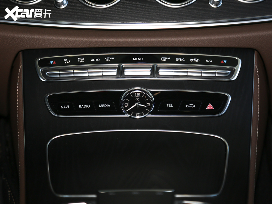 2020YE(M) Ŀ E 260 \Ӱ