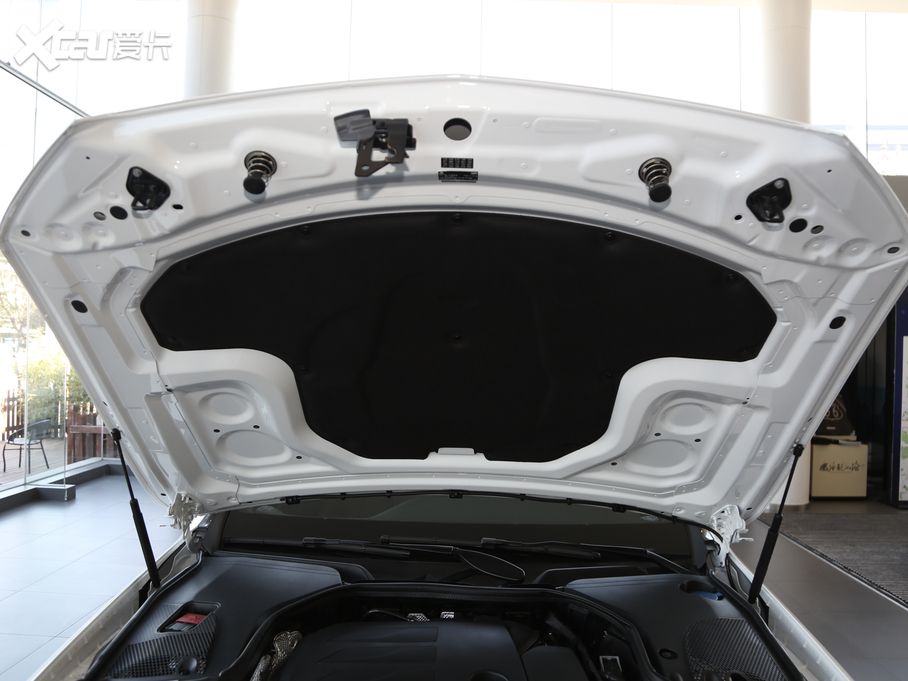 2020YE(M) Ŀ E 260 \Ӱ