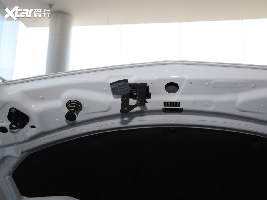 2020YE(M) Ŀ E 260 \Ӱ