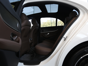 2020Ŀ E 260 \Ӱ ſg