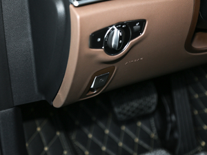 2020Ŀ E 260 \Ӱ v܇Ƅ