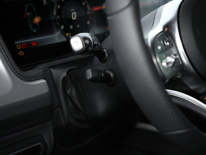 2020G 500 ҹ؄e п؅^