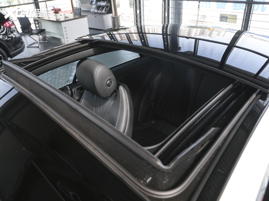 2020��YE���p�T E 260 �I��܇