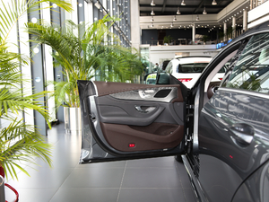 2020款CLS 300 动感型 驾驶位车门