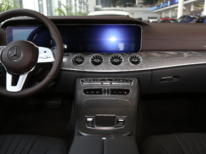 2020款CLS 300 动感型 中控台