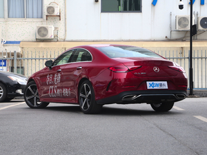 2020款CLS 300 豪华型 左后45度