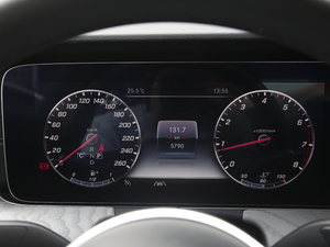 2020款CLS 300 豪华型 仪表