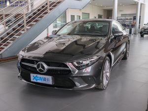 2020款CLS 260 左前45度