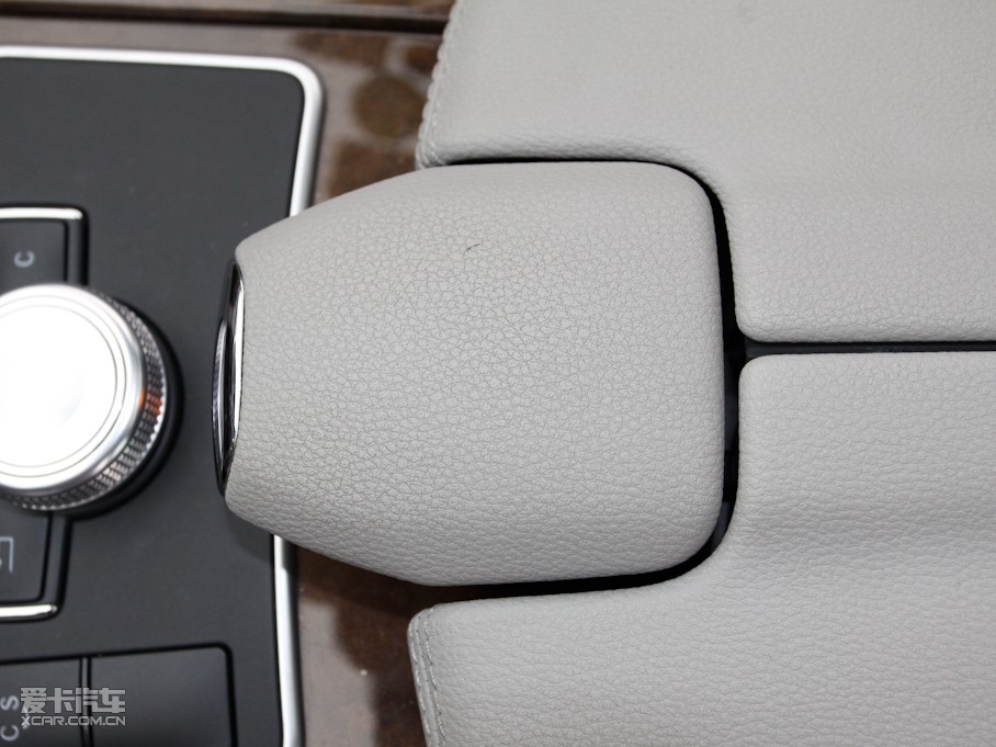 2009YE(M) E 300 Ű