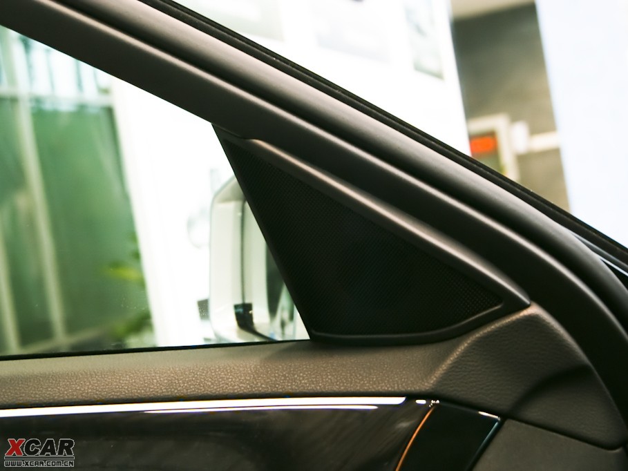 2009YE(M) E 300 rа