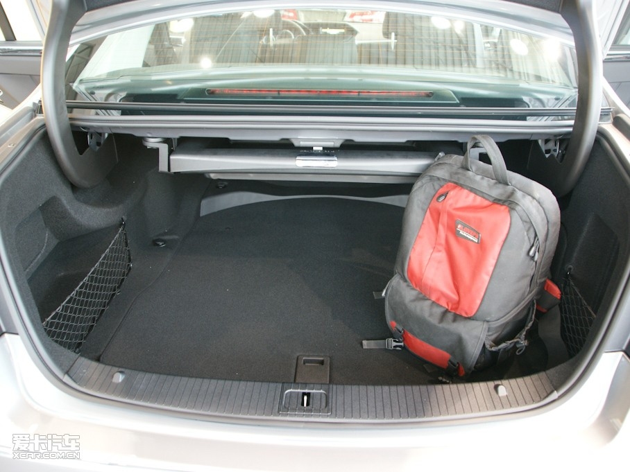 2010YE(M) E 260 CGIrа