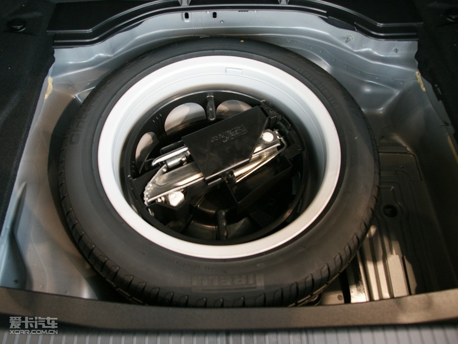 2010YE(M) E 260 CGIrа