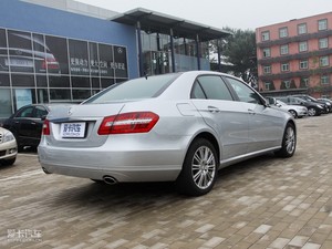 2009E 300 Ű w^
