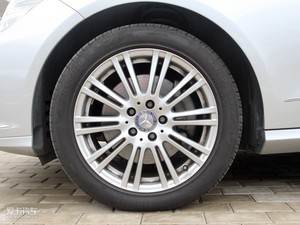 2009E 300 (yu)Ű ݆Ȧ