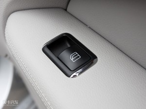 2009E 300 (yu)Ű п؅^(q)