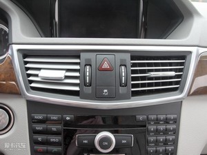 2009E 300 (yu)Ű {(dio)L