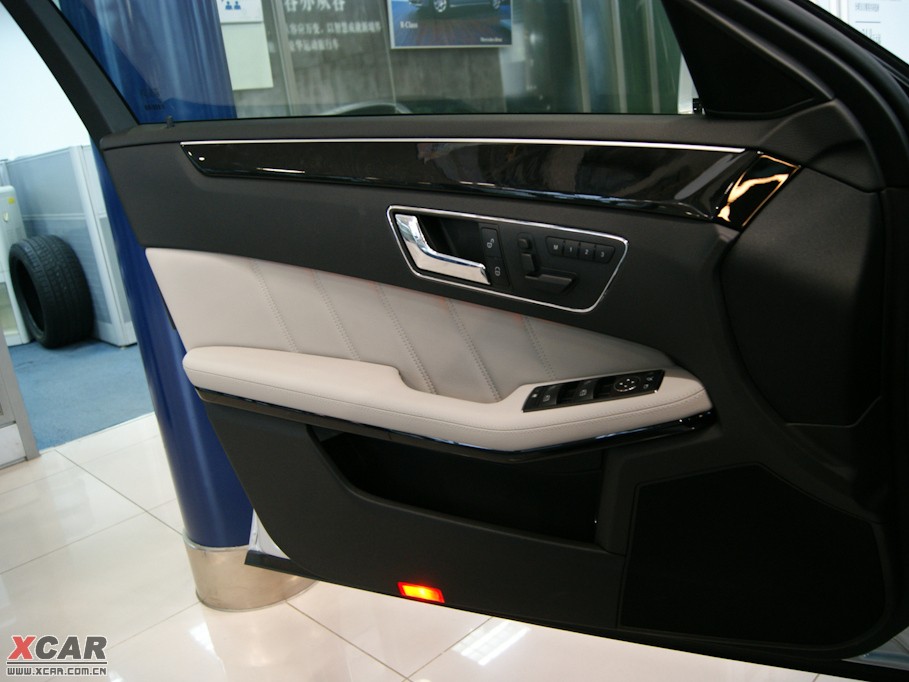 2009YE(M) E 300 rа