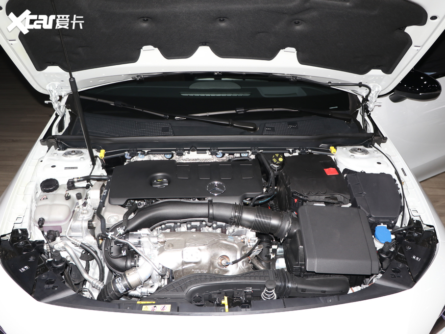 2020��YCLA�C��܇ CLA 260 4MATIC Shooting Brake