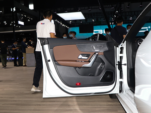 2020��CLA 260 4MATIC Shooting Brake ���g����