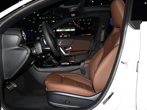 2020��CLA 260 4MATIC Shooting Brake ���g����